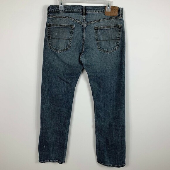 Signature Jeans by Levi Strauss Mens 34/32 Relaxed Fit Some Distressing. - Picture 2 of 10